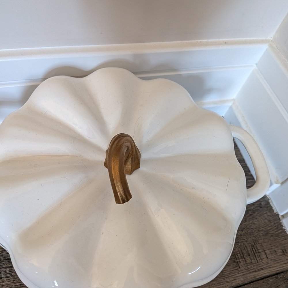 Pioneer Woman WUC Cream Pumpkin Dish with Gold Handle
